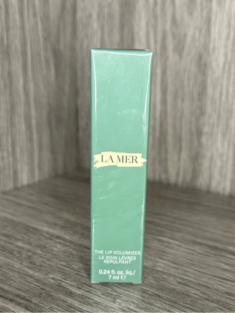 La Mer Lip Volumizer— Sheer Berry
